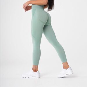 NVGTN Women's High-Waisted sage Green Leggings